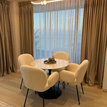 Tomis View Apartamento *